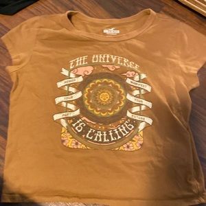 Hollister graphic tee